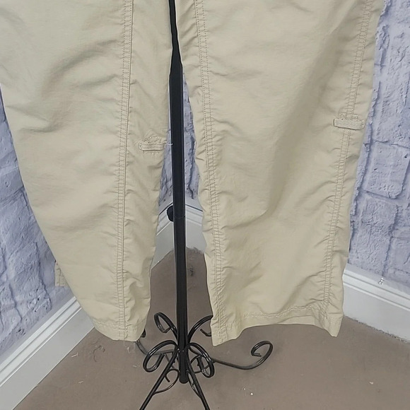 THE NORTH FACE Women's Khaki Nylon Adjustable Pants Size‎ 6 - Picture 6 of 13